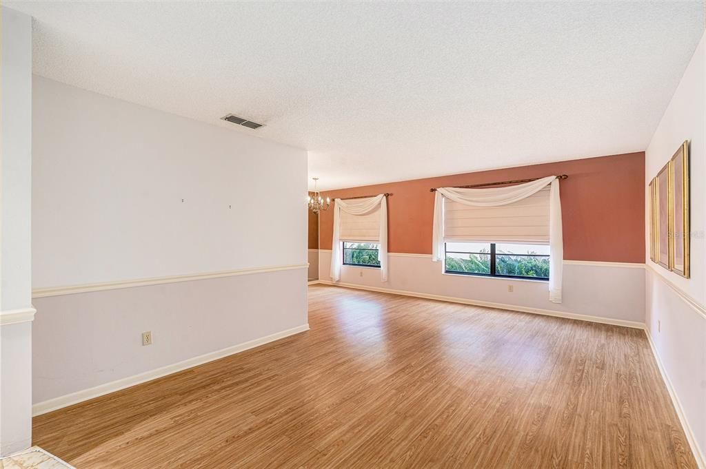 For Sale: $449,000 (3 beds, 2 baths, 1837 Square Feet)