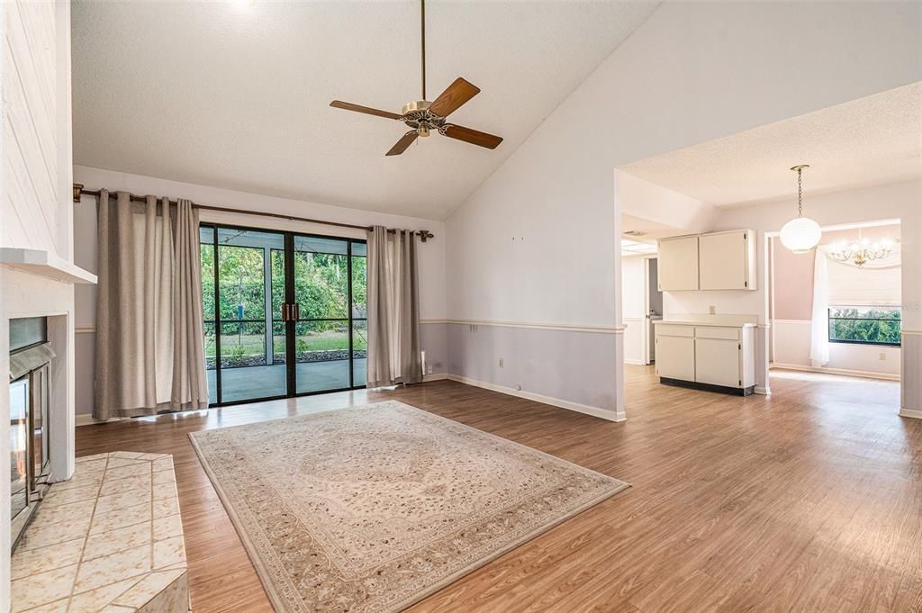 For Sale: $449,000 (3 beds, 2 baths, 1837 Square Feet)