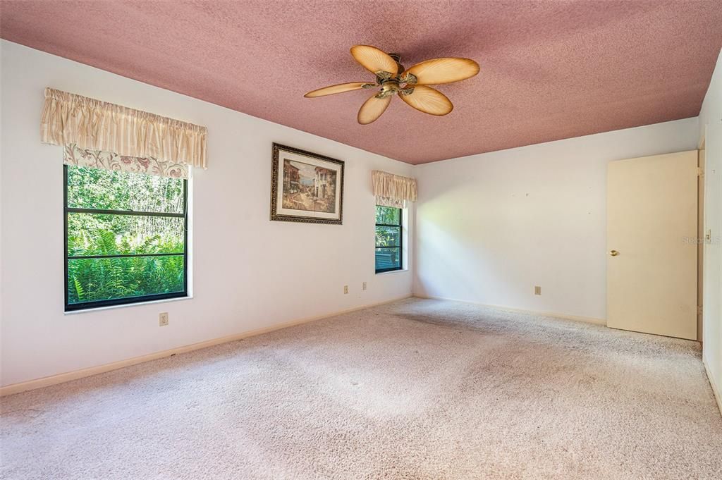 For Sale: $449,000 (3 beds, 2 baths, 1837 Square Feet)