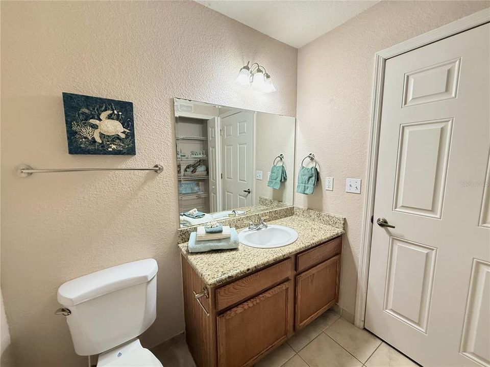 En Venta: $179,500 (2 camas, 2 baños, 951 Pies cuadrados)