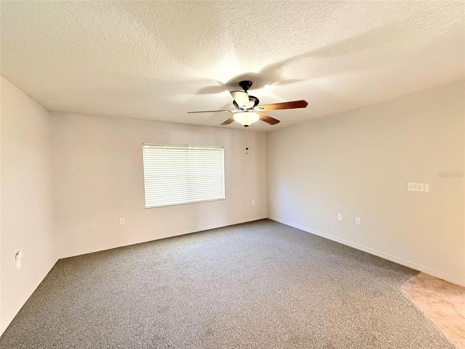 En Venta: $179,500 (2 camas, 2 baños, 951 Pies cuadrados)