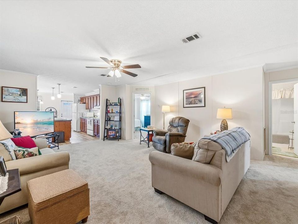 待售: $199,000 (3 贝兹, 2 浴室, 1344 平方英尺)