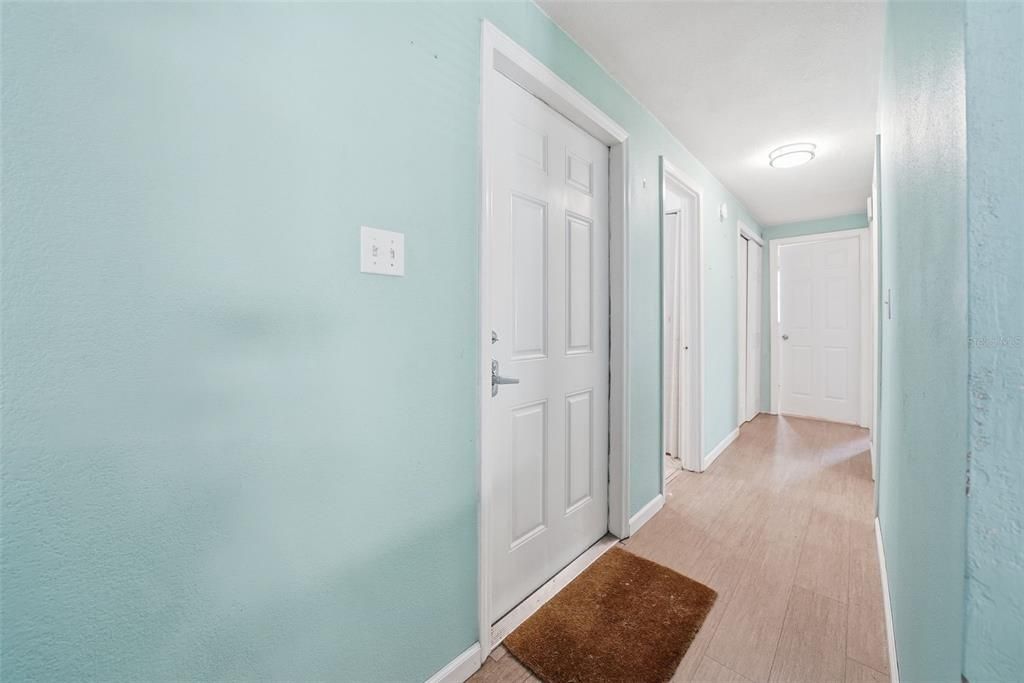 En Venta: $230,000 (3 camas, 2 baños, 1215 Pies cuadrados)