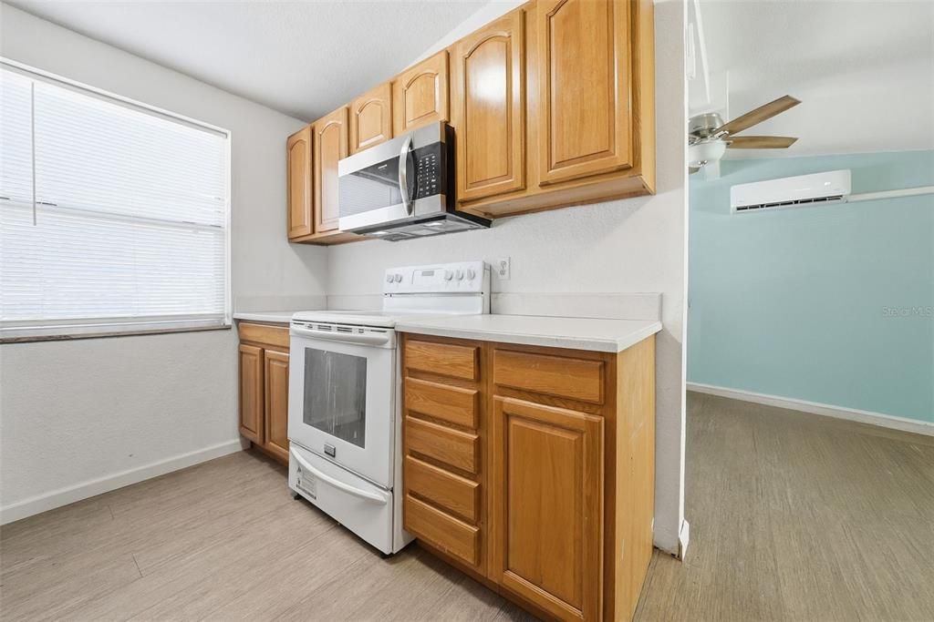 En Venta: $230,000 (3 camas, 2 baños, 1215 Pies cuadrados)