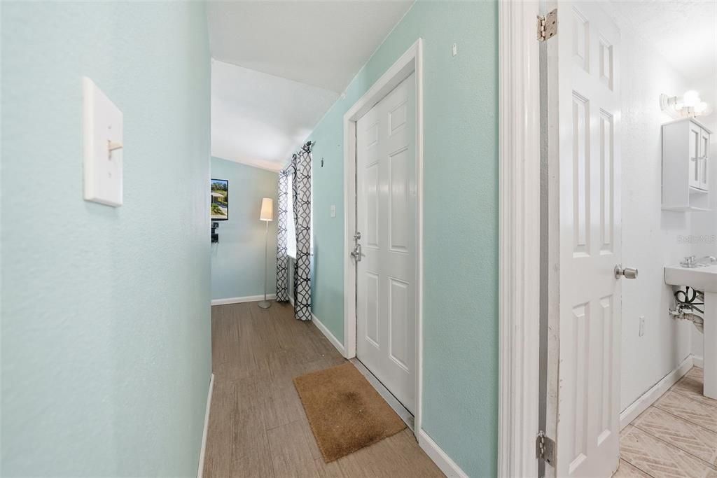 En Venta: $230,000 (3 camas, 2 baños, 1215 Pies cuadrados)