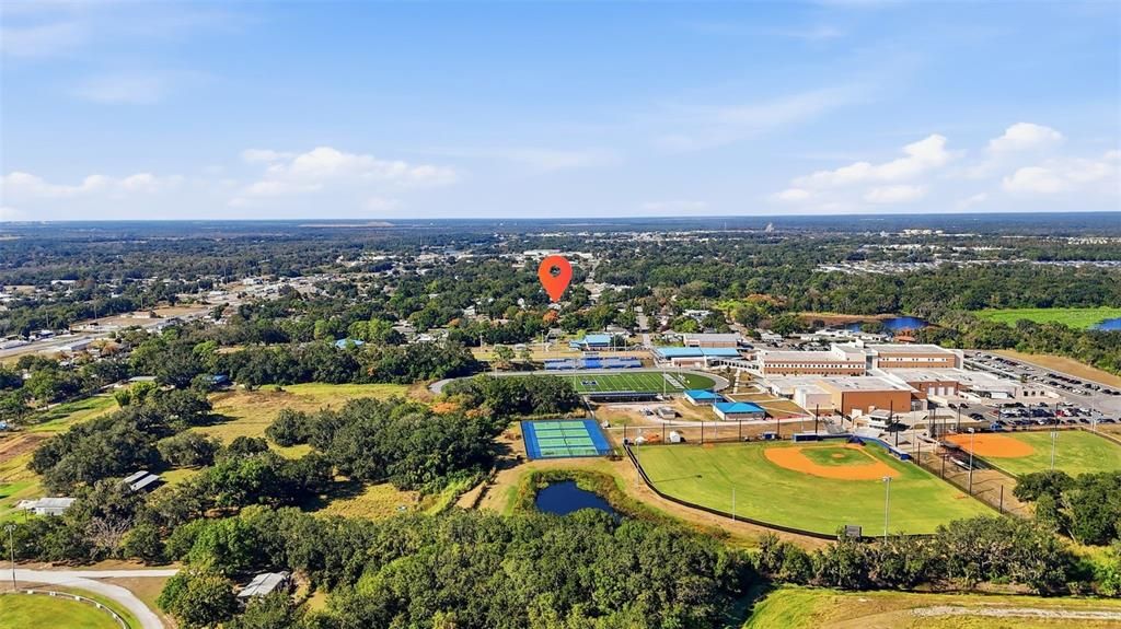 En Venta: $230,000 (3 camas, 2 baños, 1215 Pies cuadrados)