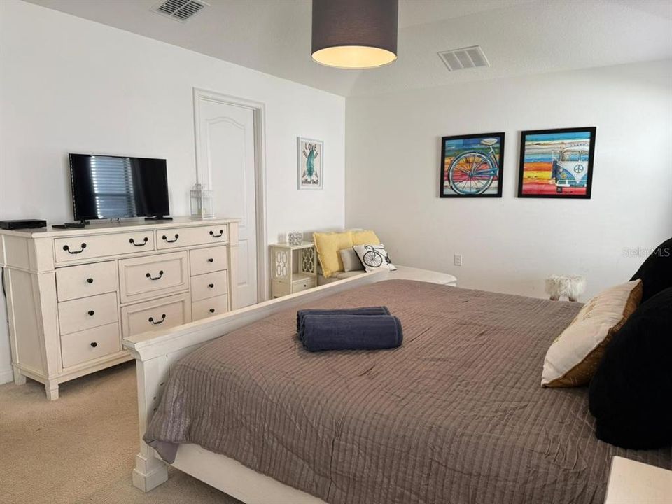 出租: $2,950 (4 贝兹, 3 浴室, 1920 平方英尺)