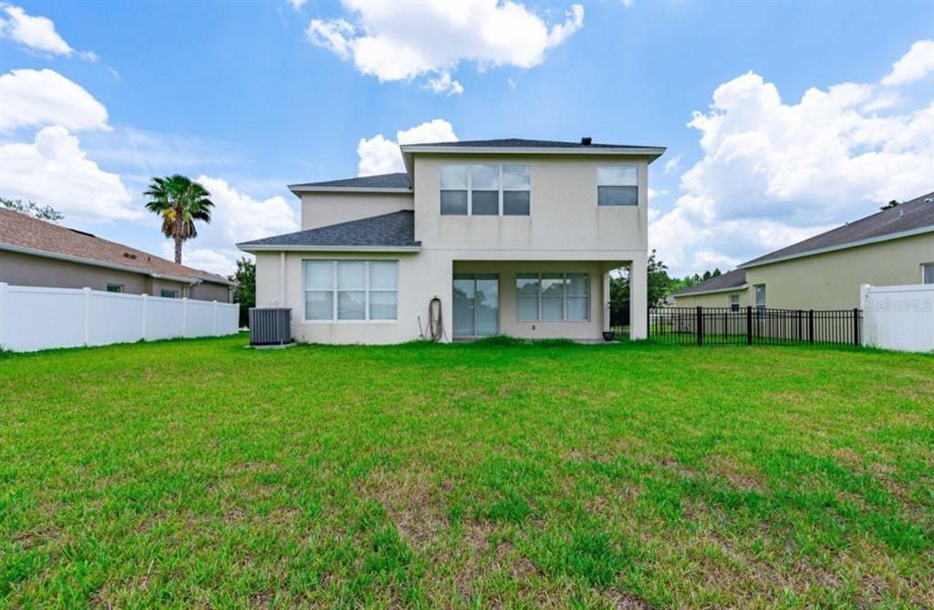 For Rent: $2,700 (4 beds, 3 baths, 2518 Square Feet)