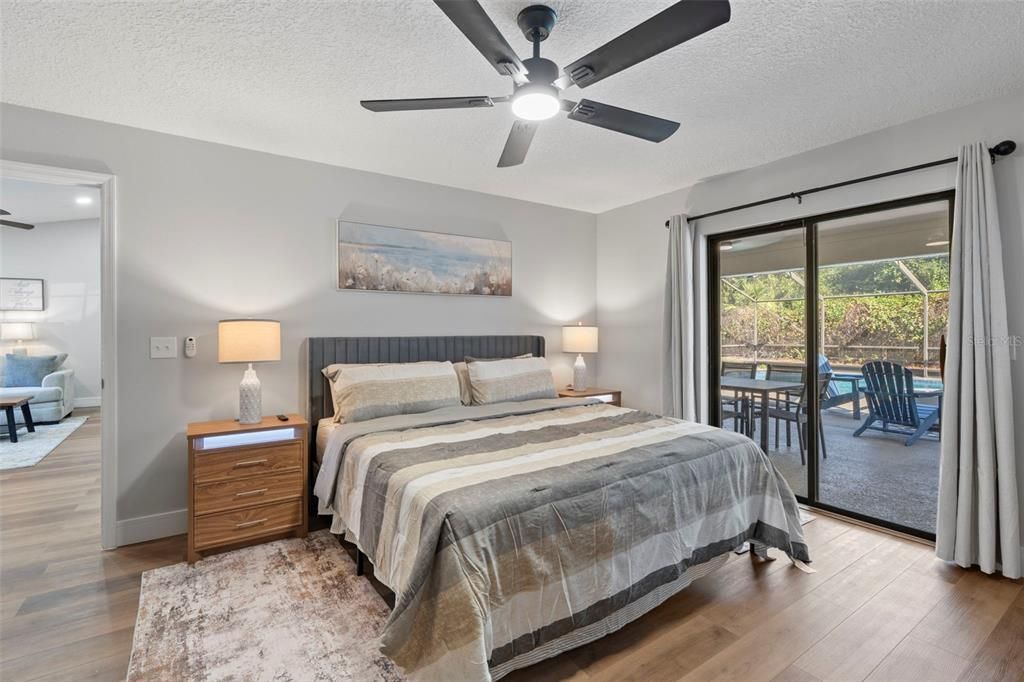 Под контрактом: $430,000 (4 спален, 2 ванн, 2027 Квадратных фут)