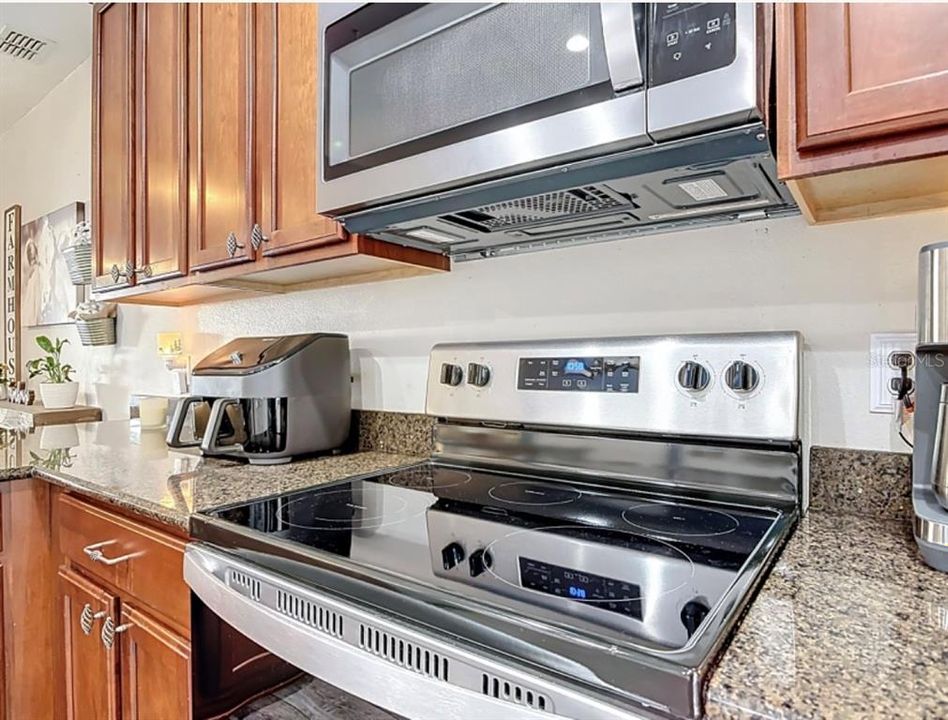 For Sale: $412,000 (4 beds, 2 baths, 1776 Square Feet)