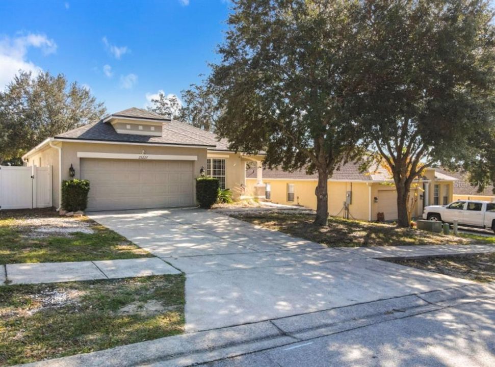 For Sale: $412,000 (4 beds, 2 baths, 1776 Square Feet)