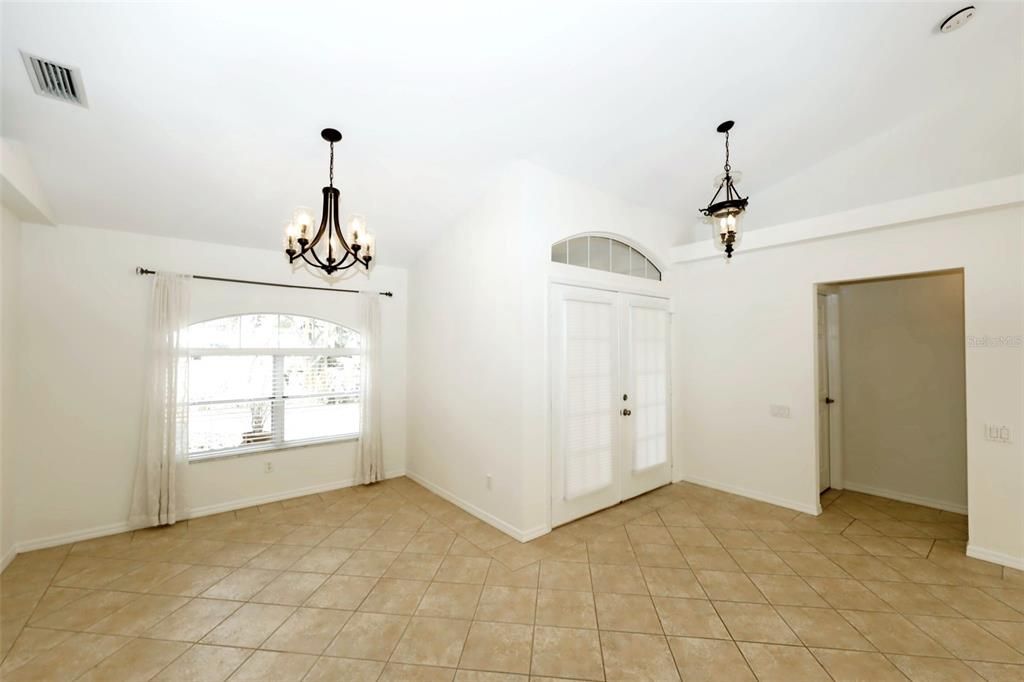 出租: $2,300 (3 贝兹, 2 浴室, 1555 平方英尺)