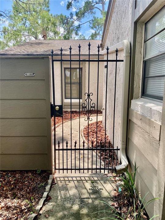 For Sale: $329,000 (3 beds, 2 baths, 1721 Square Feet)