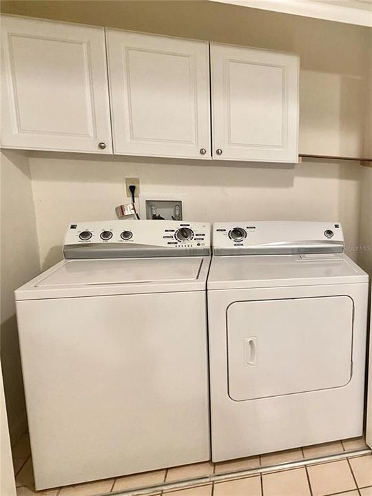 For Sale: $329,000 (3 beds, 2 baths, 1721 Square Feet)