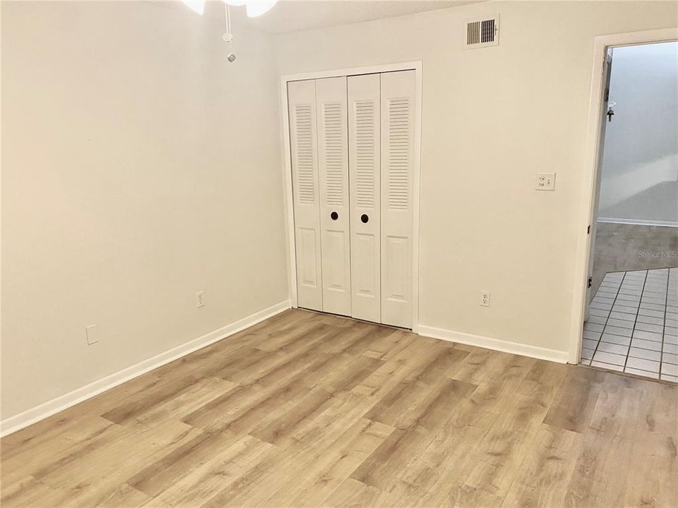 For Sale: $329,000 (3 beds, 2 baths, 1721 Square Feet)