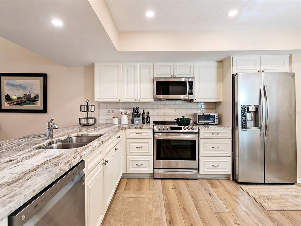 В аренду: $2,800 (2 спален, 2 ванн, 1720 Квадратных фут)