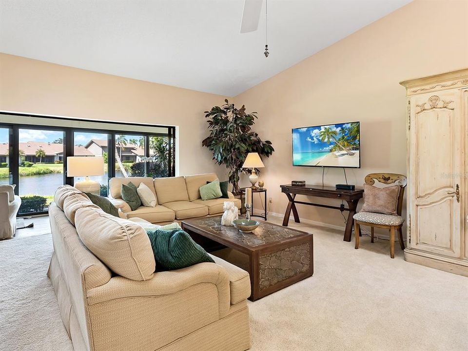 В аренду: $2,800 (2 спален, 2 ванн, 1720 Квадратных фут)