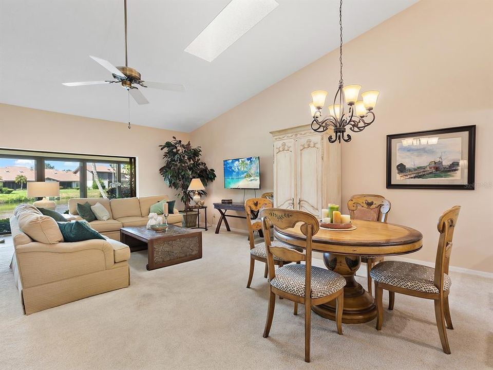 В аренду: $2,800 (2 спален, 2 ванн, 1720 Квадратных фут)