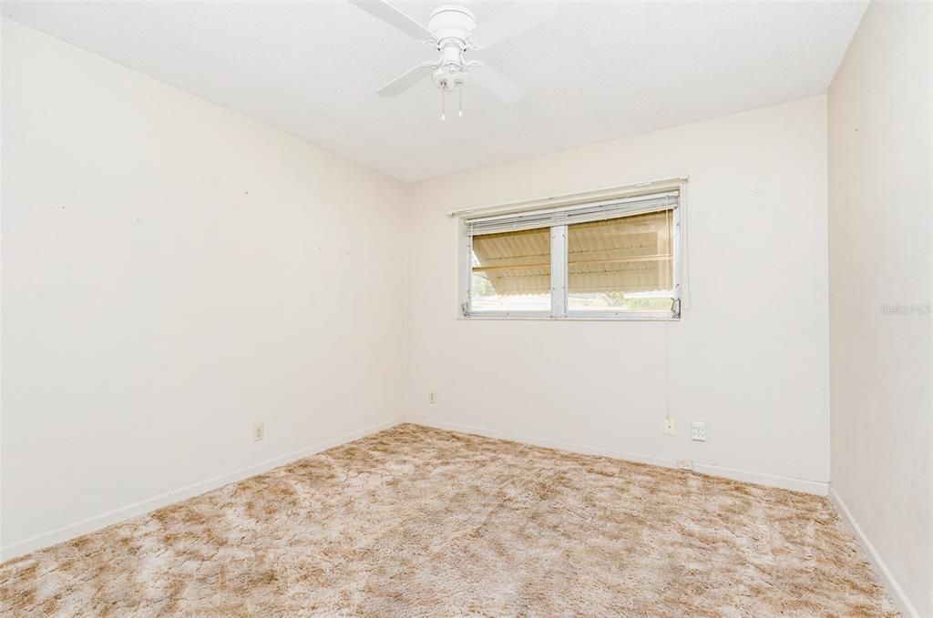 Под контрактом: $249,900 (3 спален, 2 ванн, 1942 Квадратных фут)