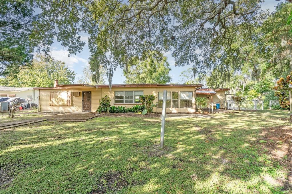 Под контрактом: $249,900 (3 спален, 2 ванн, 1942 Квадратных фут)