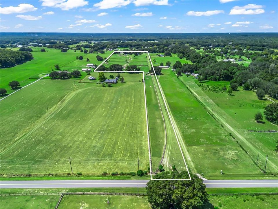 En Venta: $1,075,000 (3 camas, 2 baños, 1974 Pies cuadrados)