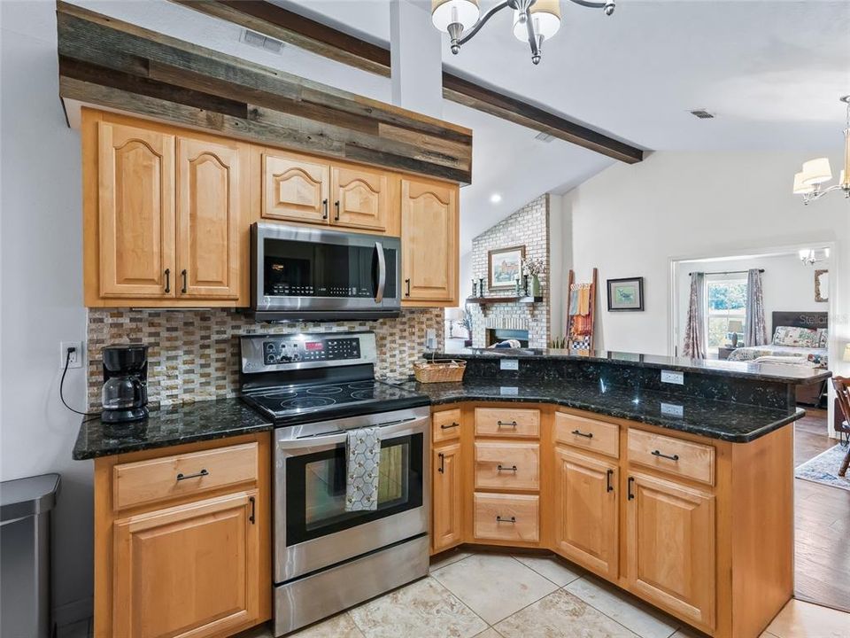 En Venta: $1,075,000 (3 camas, 2 baños, 1974 Pies cuadrados)