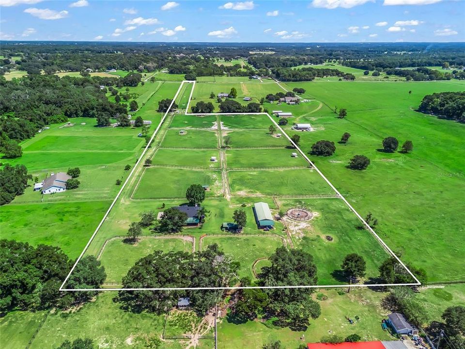 En Venta: $1,075,000 (3 camas, 2 baños, 1974 Pies cuadrados)