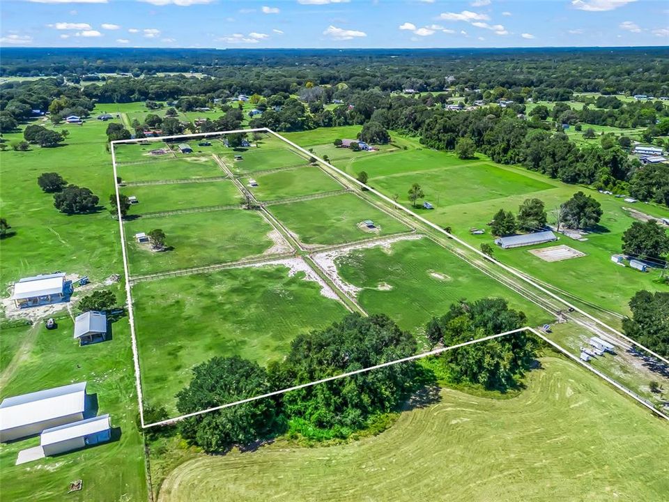 En Venta: $1,075,000 (3 camas, 2 baños, 1974 Pies cuadrados)