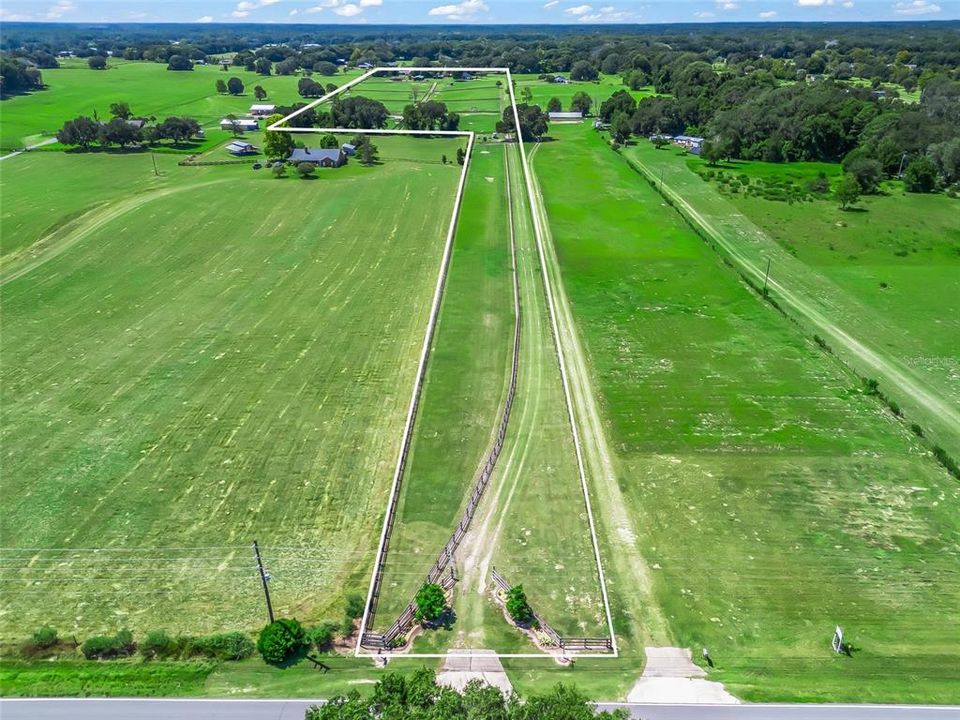 En Venta: $1,075,000 (3 camas, 2 baños, 1974 Pies cuadrados)