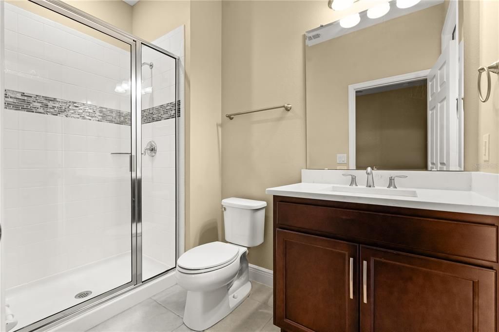 待售: $850,000 (7 贝兹, 5 浴室, 4646 平方英尺)