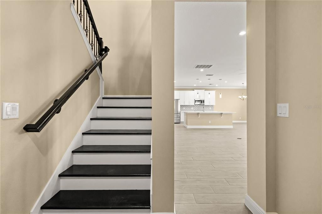 待售: $850,000 (7 贝兹, 5 浴室, 4646 平方英尺)