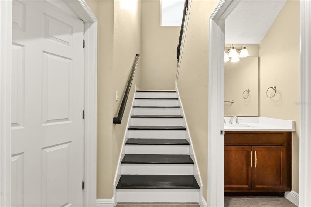 待售: $850,000 (7 贝兹, 5 浴室, 4646 平方英尺)