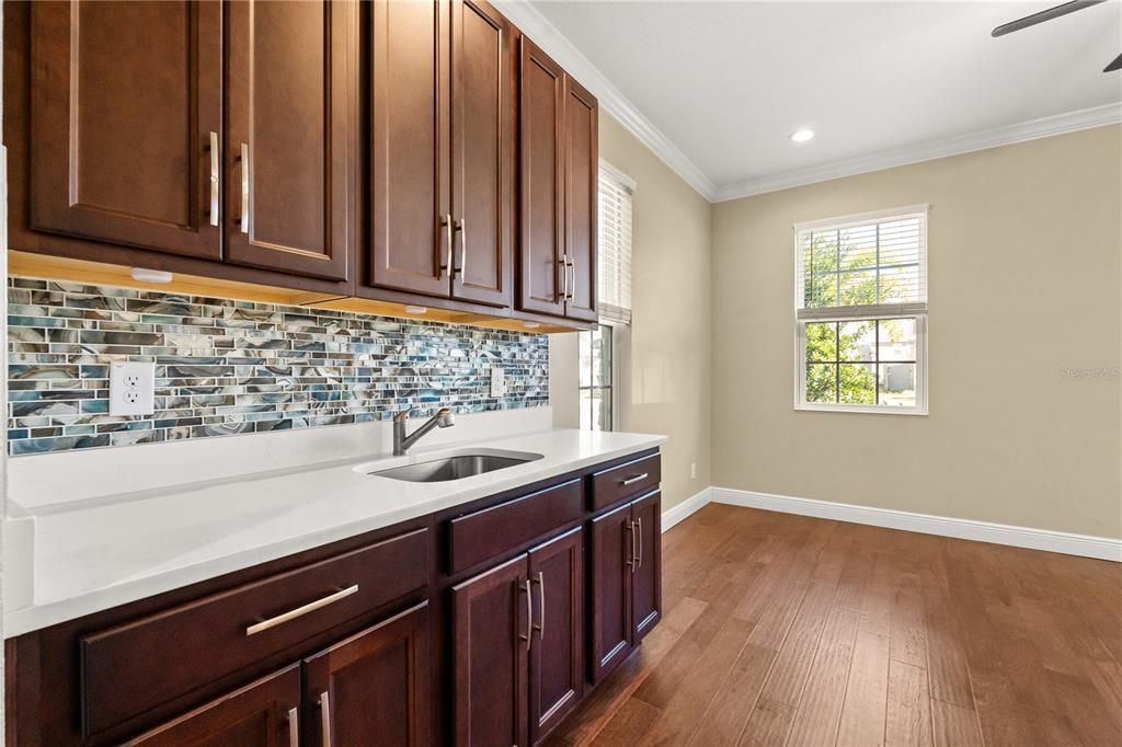 待售: $850,000 (7 贝兹, 5 浴室, 4646 平方英尺)