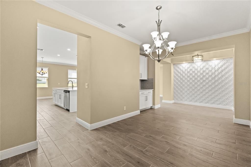 待售: $850,000 (7 贝兹, 5 浴室, 4646 平方英尺)