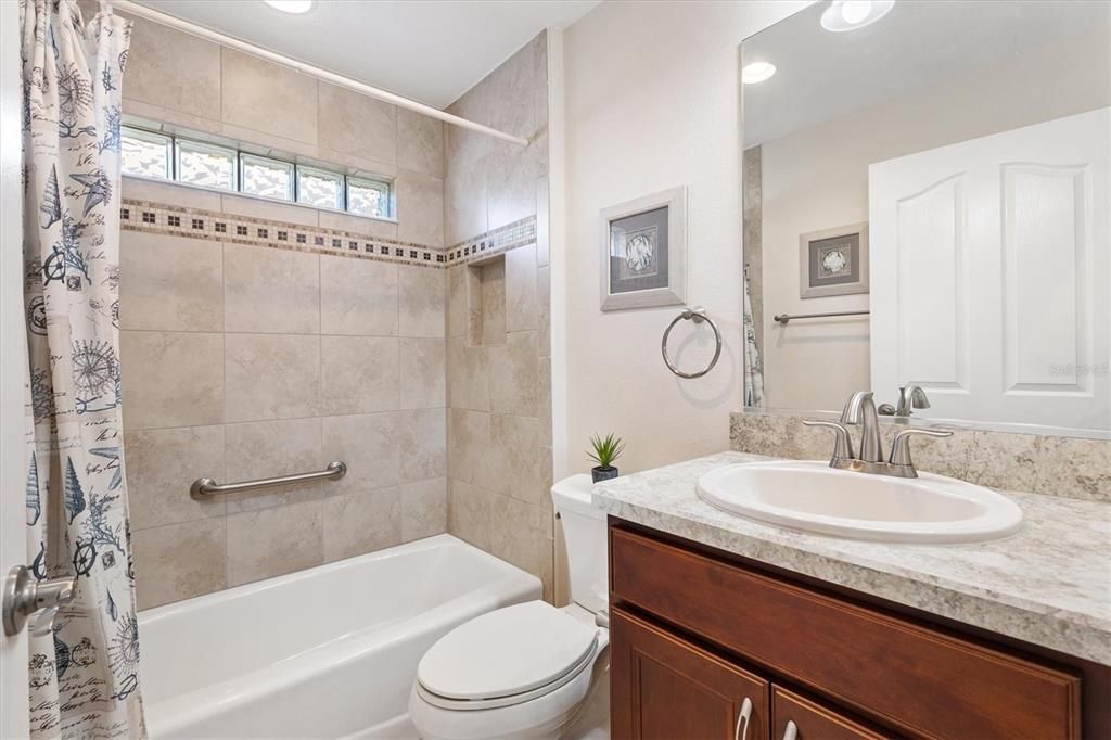 На продажу: $489,000 (3 спален, 2 ванн, 1963 Квадратных фут)