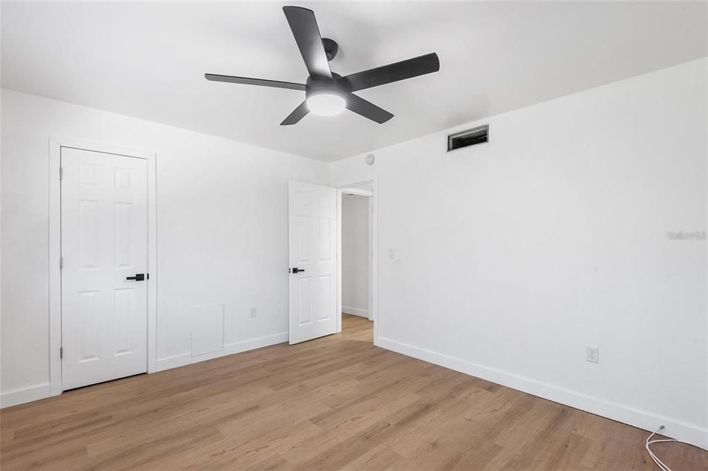 For Rent: $1,750 (1 beds, 1 baths, 640 Square Feet)