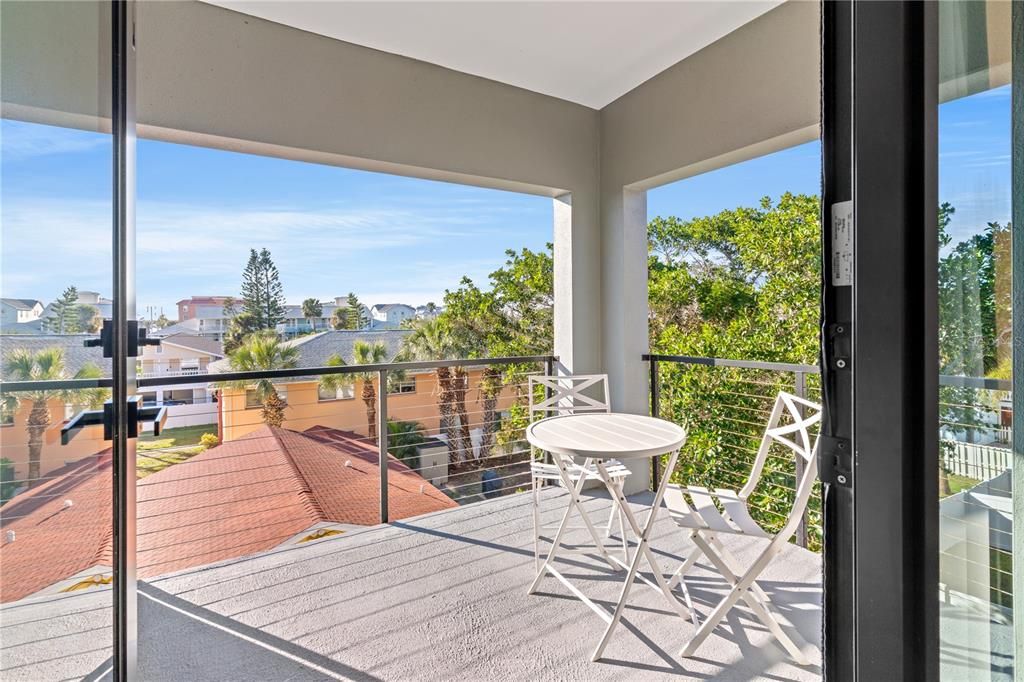 For Sale: $1,235,000 (4 beds, 3 baths, 2200 Square Feet)