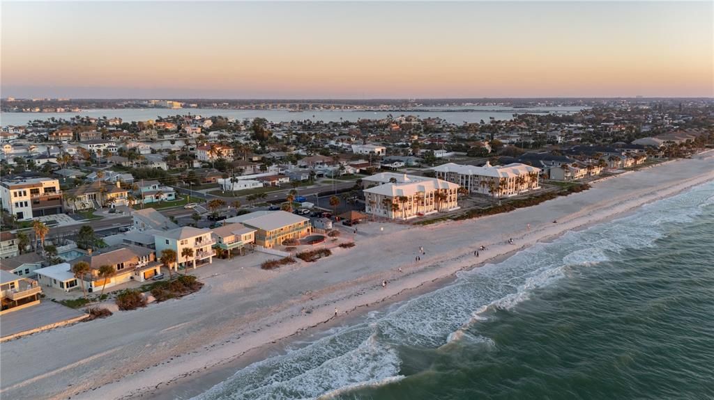 For Sale: $1,235,000 (4 beds, 3 baths, 2200 Square Feet)