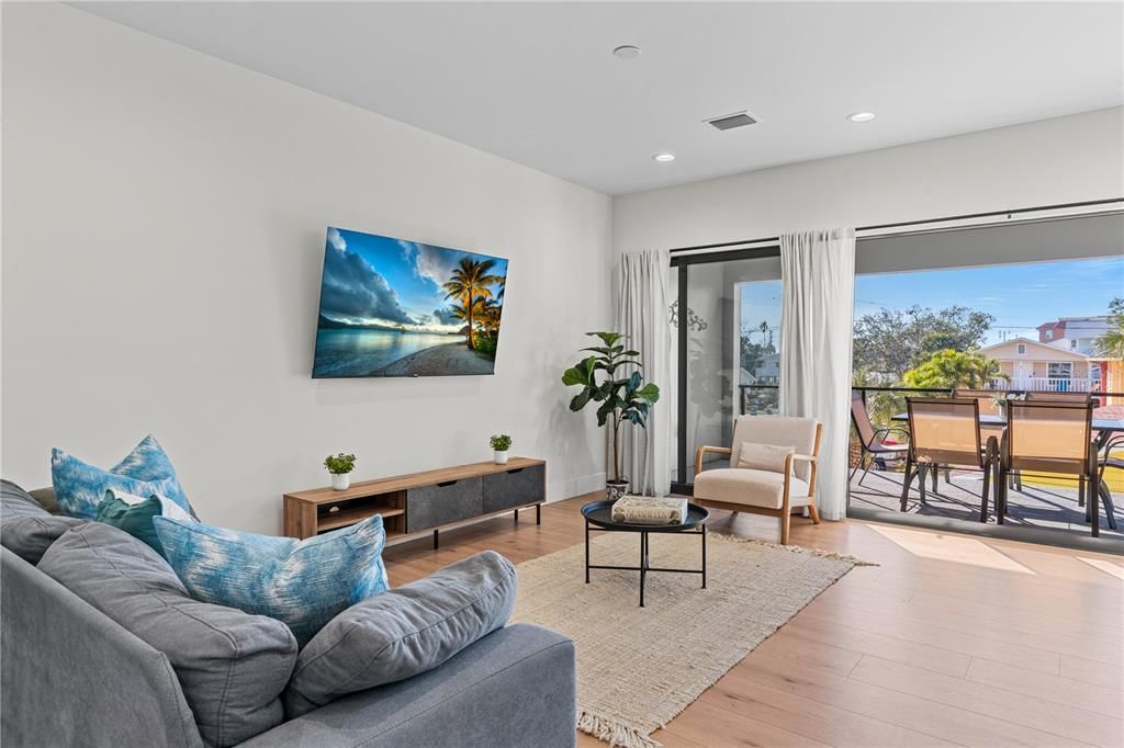 For Sale: $1,235,000 (4 beds, 3 baths, 2200 Square Feet)