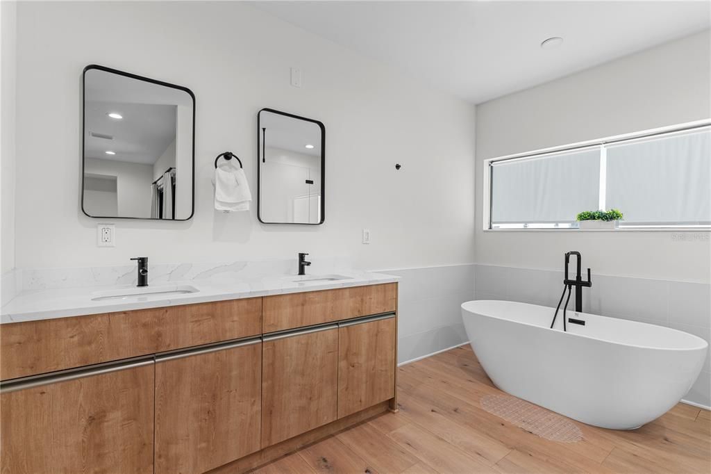 For Sale: $1,235,000 (4 beds, 3 baths, 2200 Square Feet)