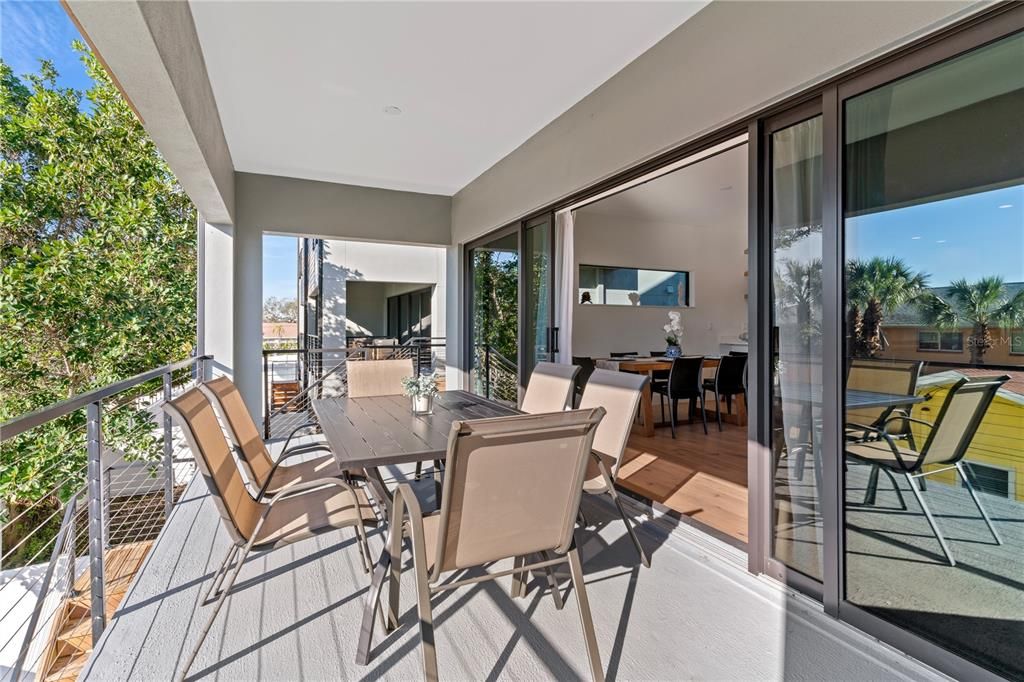 For Sale: $1,235,000 (4 beds, 3 baths, 2200 Square Feet)