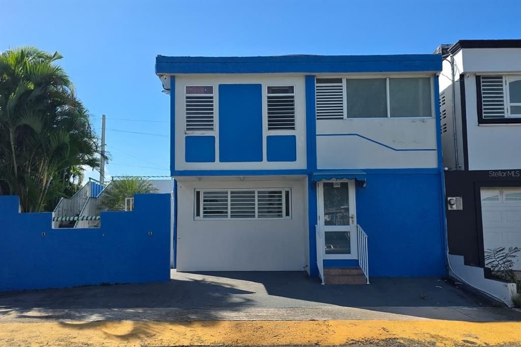 En Venta: $375,000 (4 camas, 4 baños, 2364 Pies cuadrados)