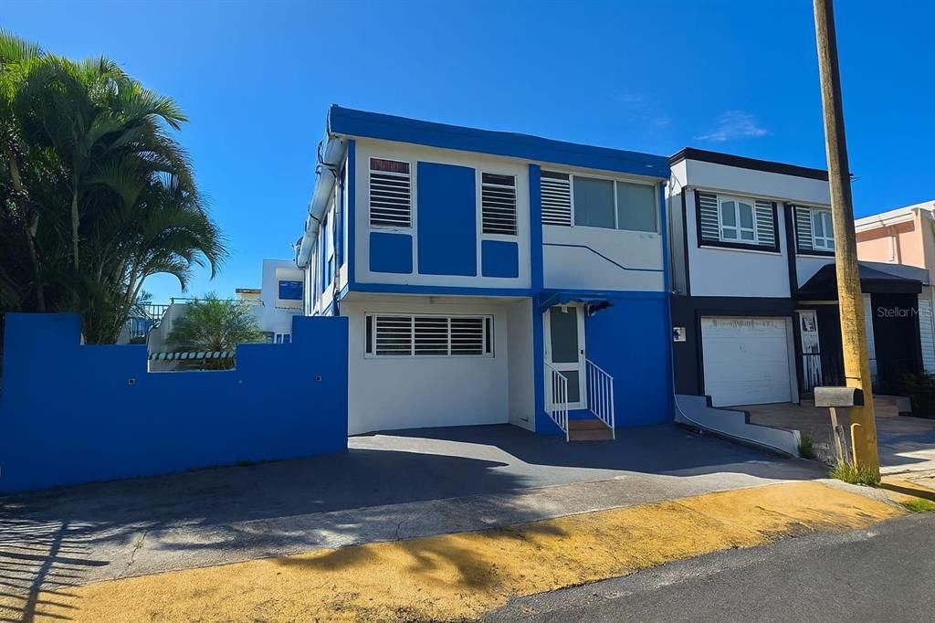 En Venta: $375,000 (4 camas, 4 baños, 2364 Pies cuadrados)