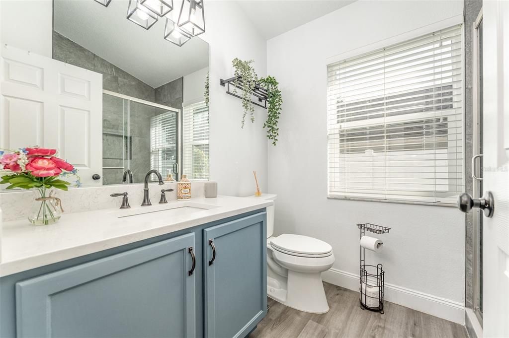 For Sale: $349,900 (3 beds, 2 baths, 1649 Square Feet)