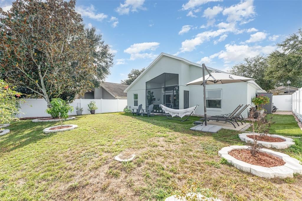 For Sale: $349,900 (3 beds, 2 baths, 1649 Square Feet)