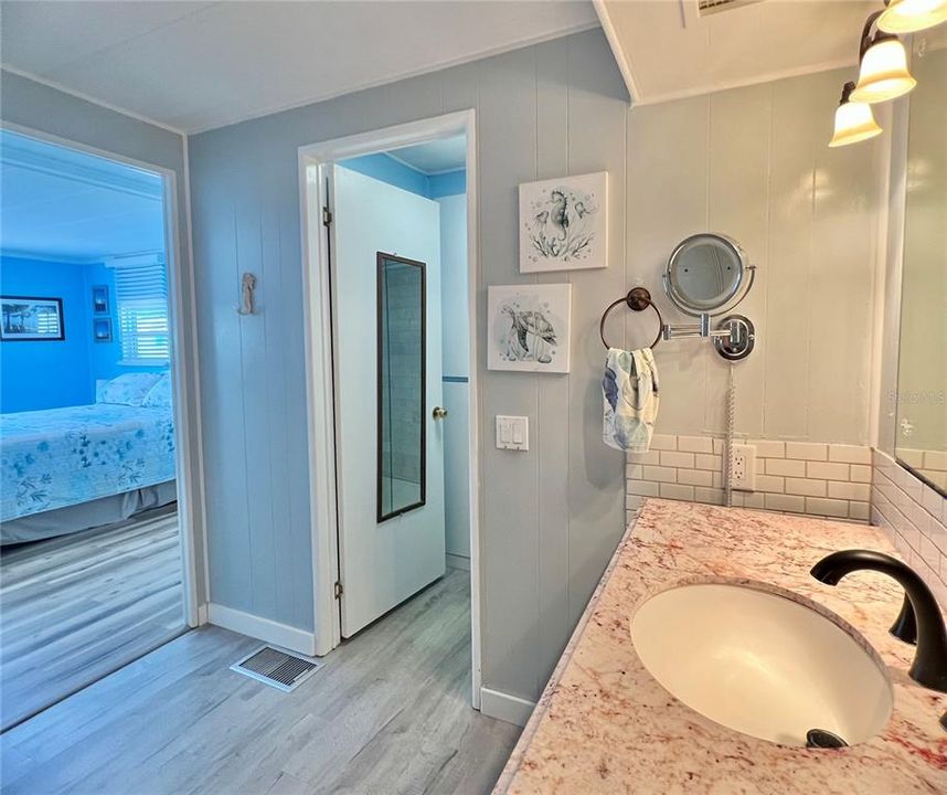 На продажу: $180,000 (2 спален, 2 ванн, 1376 Квадратных фут)