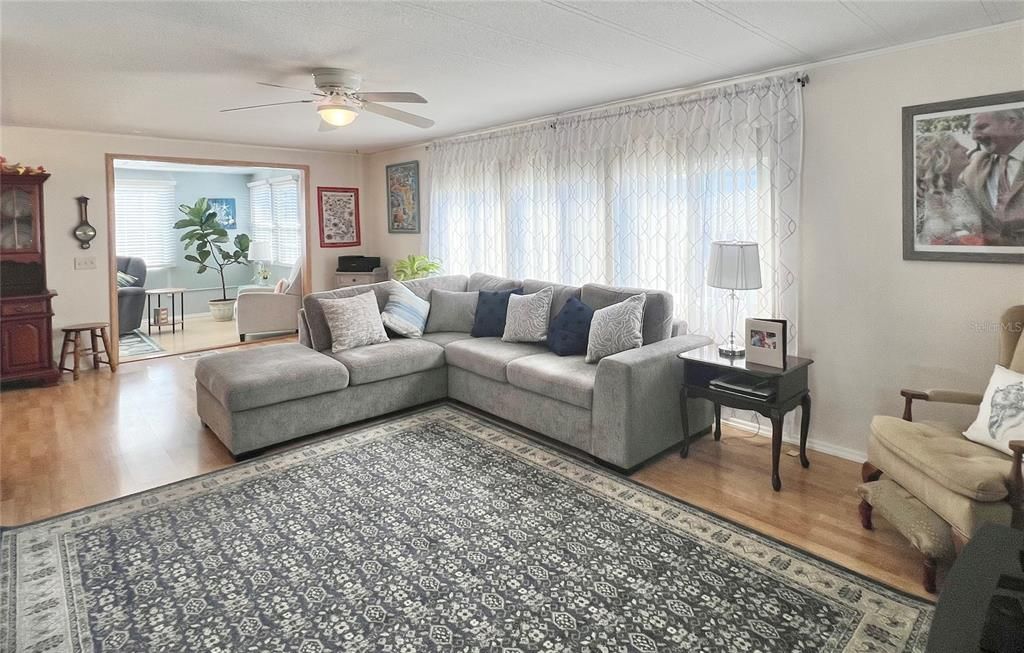 На продажу: $180,000 (2 спален, 2 ванн, 1376 Квадратных фут)