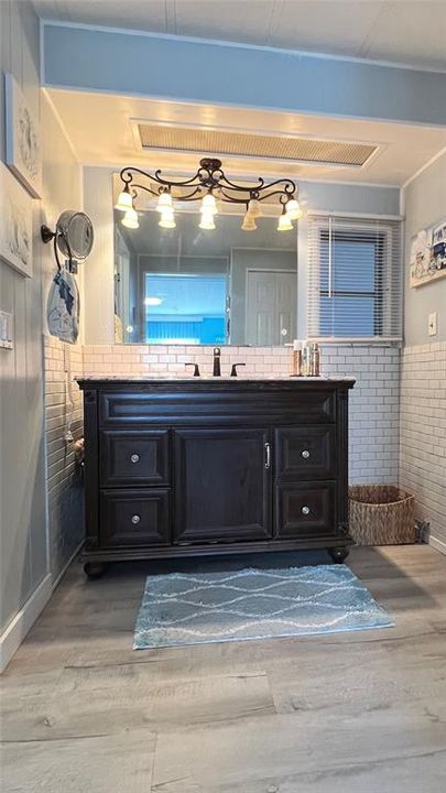 На продажу: $180,000 (2 спален, 2 ванн, 1376 Квадратных фут)