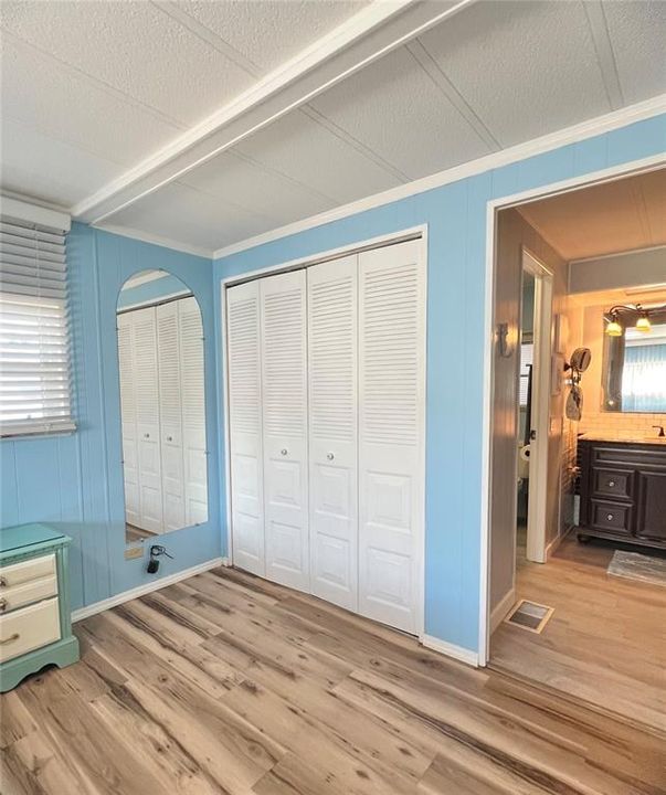 На продажу: $180,000 (2 спален, 2 ванн, 1376 Квадратных фут)