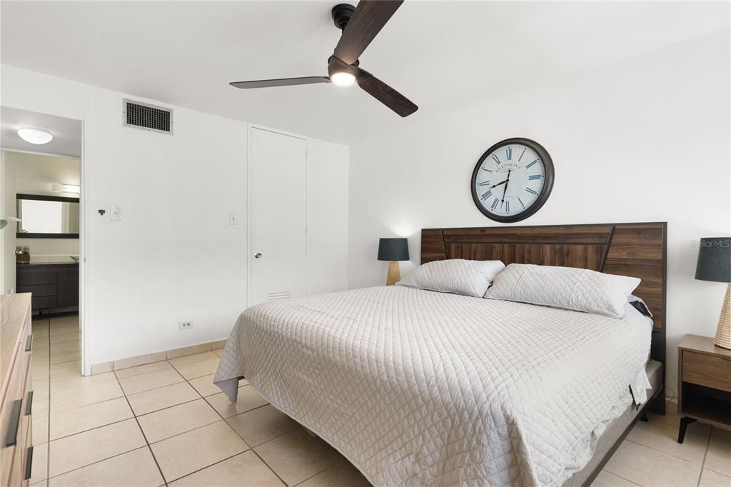 На продажу: $500,000 (1 спален, 1 ванн, 833 Квадратных фут)